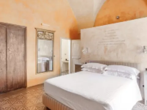 Discover "Locanda Fiori di Zagara", an 18th-century historical residence in Diso Hotels in Diso