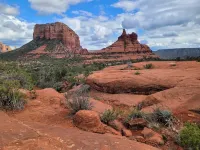 Beds For 9 Heads!  In the Hot Middle of All The Action!