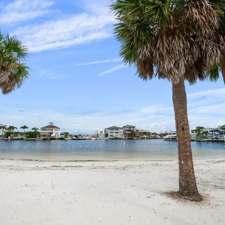 Waterfront Vacation Getaway