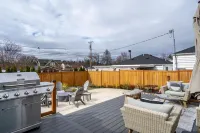 University Area Bungalow - The Moxie Harris House