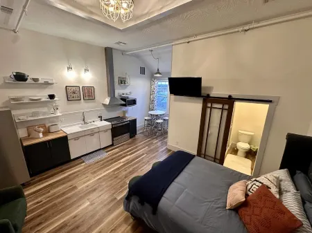 Opera House Suite 2 Отели в г. Кеммерер