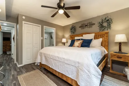 Beautiful Mountain Harbor Lake Ouachita Condo Remodel 2023 Dining Fishing Spa