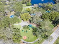 PRIVATE ESTATE BY BEACH 5BR 3BA  2 king masters, heated pooL, hottub, by beach.