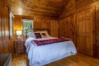 ❤️New! 2.5 mi to Whiteface, ADK Cabin w/ Fire pit - Hytter