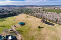 Come To The Country To Get Away From It All... Hotels in De Soto Parish