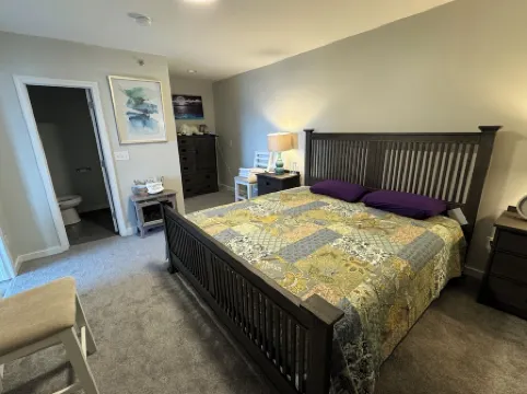 Ocean Front Penthouse Suite Magnificent Oceans views & King Bed