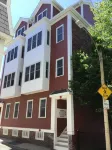 Large Luxury Condo/Townhouse Center of South Boston W/ Free Parking & WiFi - Bungalows