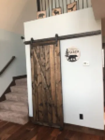 Immaculate Garden City Cabin - Stunning Bear Lake Views - Sleeps 14!!