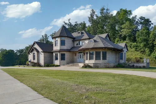 Hidden Acres Escape: A Bluegrass Retreat