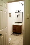Holland Country Cottage is located in the Golden Triangle!
