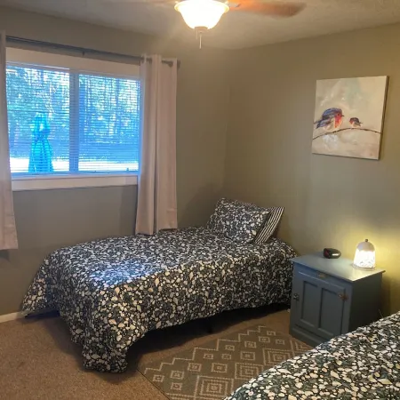 Cabin in Strawberry Cool for Summer. Warm for Winter. Pine trees, Elk, and Relax