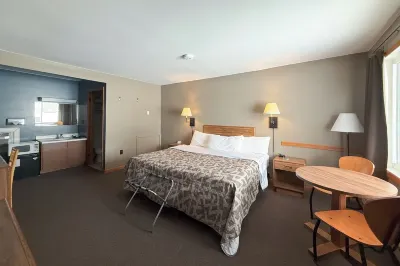 The Trail Inn - Newberry, MI - 13467 M-28 Hotels in Pentland Township