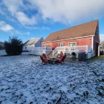 Cozy 4 Bedroom, 3 Bath House 1 mile from Village