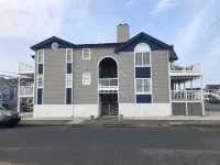 Gorgeous top floor condo on a corner lot, perfect beach vacation!