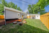 Adorable Downtown Loveland Chalet Hotels near King Soopers