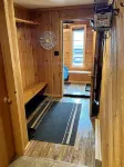 Black Bear Bungalow- SKI HOME, On Moover line