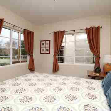 Casa LoJo - a taste of old Paso in the heart of downtown. Rooms