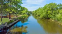 Experience Louisiana, Cabin on Bayou Petite Anse, centrally located in Acadiana