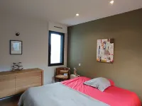 7-minute walk to the sea, sailing school. Ker Botrel house ideal for vacations Hotels in Penvenan