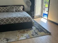 Spacious 5-bedroom house in beautiful Carter Lake with fitness room, WiFi Hotels in Carter Lake