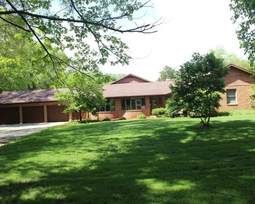 Spring Break Retreat w/ Pool Near Notre Dame Hotels in Penn Township