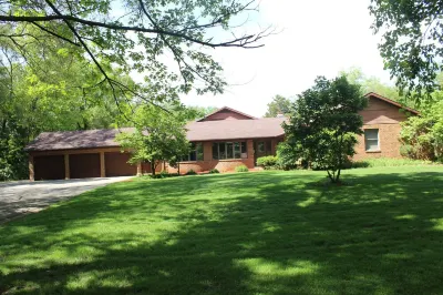 Sleeps 18 w/ Indoor Basketball Pickleball  Court,2-Heated Pools & Hot Tub!