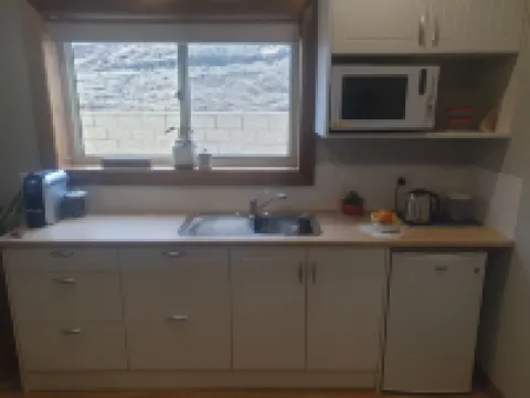Entire Self Contained Suite, OffGrid Eco Farm Stay 오렌지 호텔