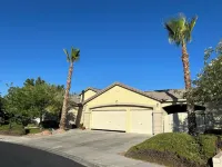 Magical Getaway: Garden Oasis & Pool, Mtn.Views, Hiking, Close to Shops & Strip Hôtels à proximité de : Floyd Lamb State Park