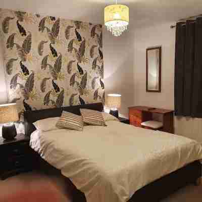 Mariyka House, 4 bedroom seaside villa Rooms