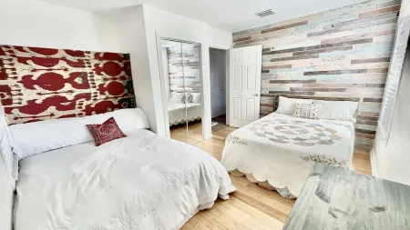 Lake Travis Bungalow in Jonestown