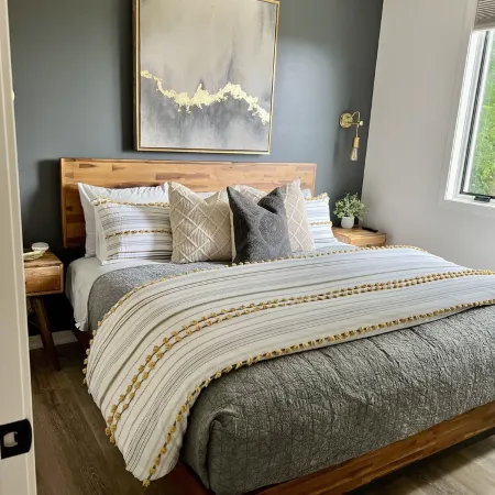 Modern, Chic Adult ONLY Retreat On Hill w/Sunset Views Steps from Downtown