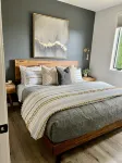 Modern, Chic Adult ONLY Retreat On Hill w/Sunset Views Steps from Downtown - 4 tähden