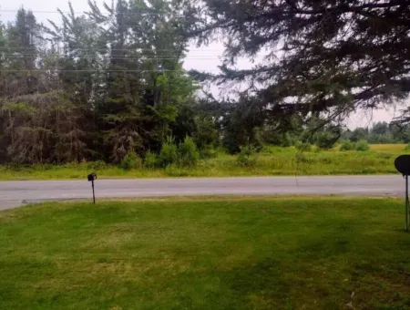 Cute, convenient, quiet Eagle River 2 bedroom home