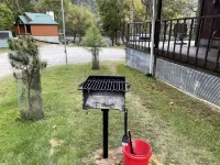 Riverside Cabin A 90FT to Riversedge. Great Views of White River  Wifi Cable BBQ