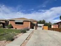 Classic and convenient - 4 bedroom house in the heart of Aurora! Hotels near Aurora Central High School