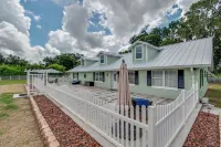 Green Acres House sleeps 6. Hotels near Grand Lake Golf Course