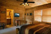 Long Range Mountain Views with Hot Tub and outdoor camp fire ring!