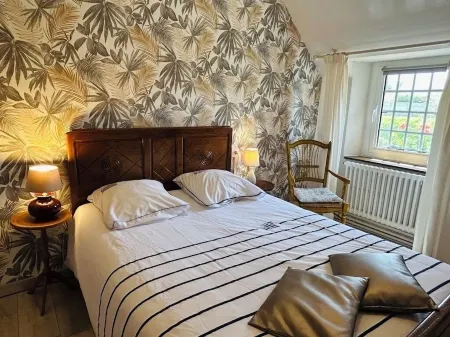 Traditional Breton house near the sea Отели в г. Кампер-Гезеннек