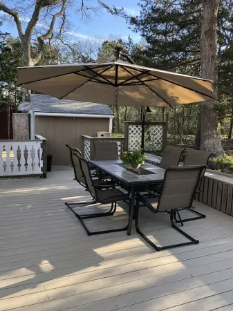 Beautiful downtown Oak Bluffs! Отели рядом с достопримечательностью «ЙМКА Мартас-Винъярд»