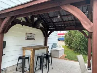 The Lake Mason Lodge - Entire "Lodge" for large groups!