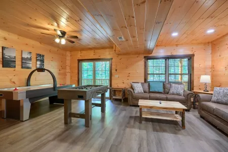 Mystic Hollow cabin at Trickle Creek at Hocking Hills