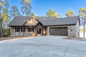 New Hot Springs Lakehouse with Double Stall Dock & Boat for Rent!