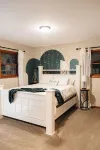 Cozy Cabin tucked in 5ac of private woods!!