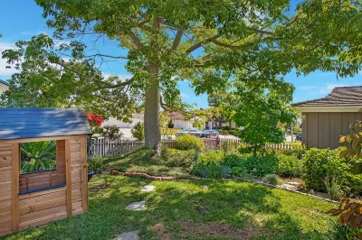 Charming Country-Style Home with Backyard Oasis! Trader Joe's附近的飯店