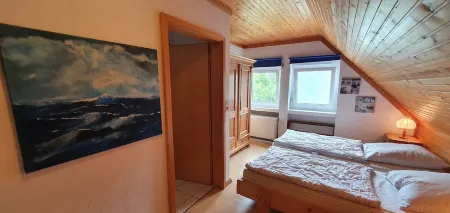 Great vacation right on the dike with family and dog a few minutes from the beach