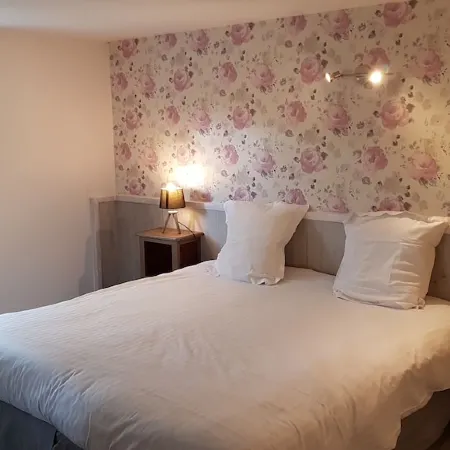Furnished apartment in individual house any comfort with raised garden