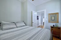 5 bedroom with 5 beds and 2 bathrooms