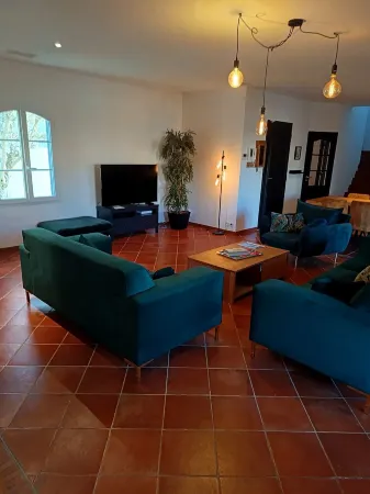 Villa Marina , vue sur le Canal, à 5 Minutes du Centre Historique Отели рядом с достопримечательностью «Salin d'Aigues-Mortes»