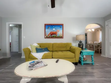 The Fox Den, Pet Friendly, Broadband WiFi, Great Location