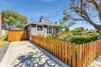 Charming Sky Cove: SFO Haven Hotels in Millbrae